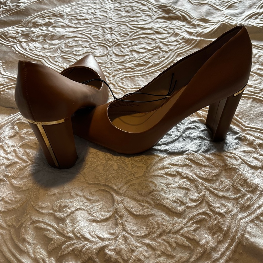 Elegant Brown Block Heel Pumps